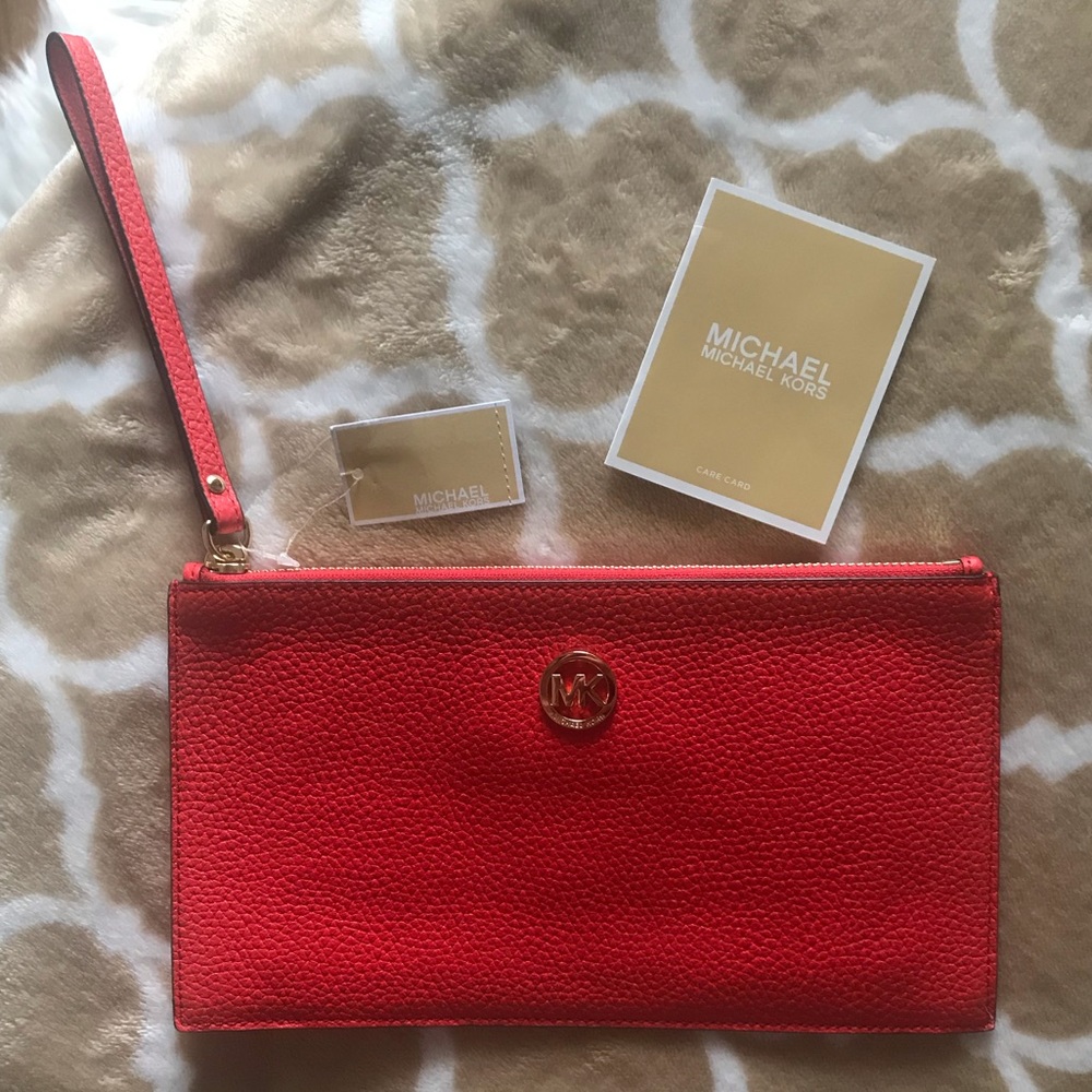 AUTHENTIC Michael Kors Large Zip Leather Clutch